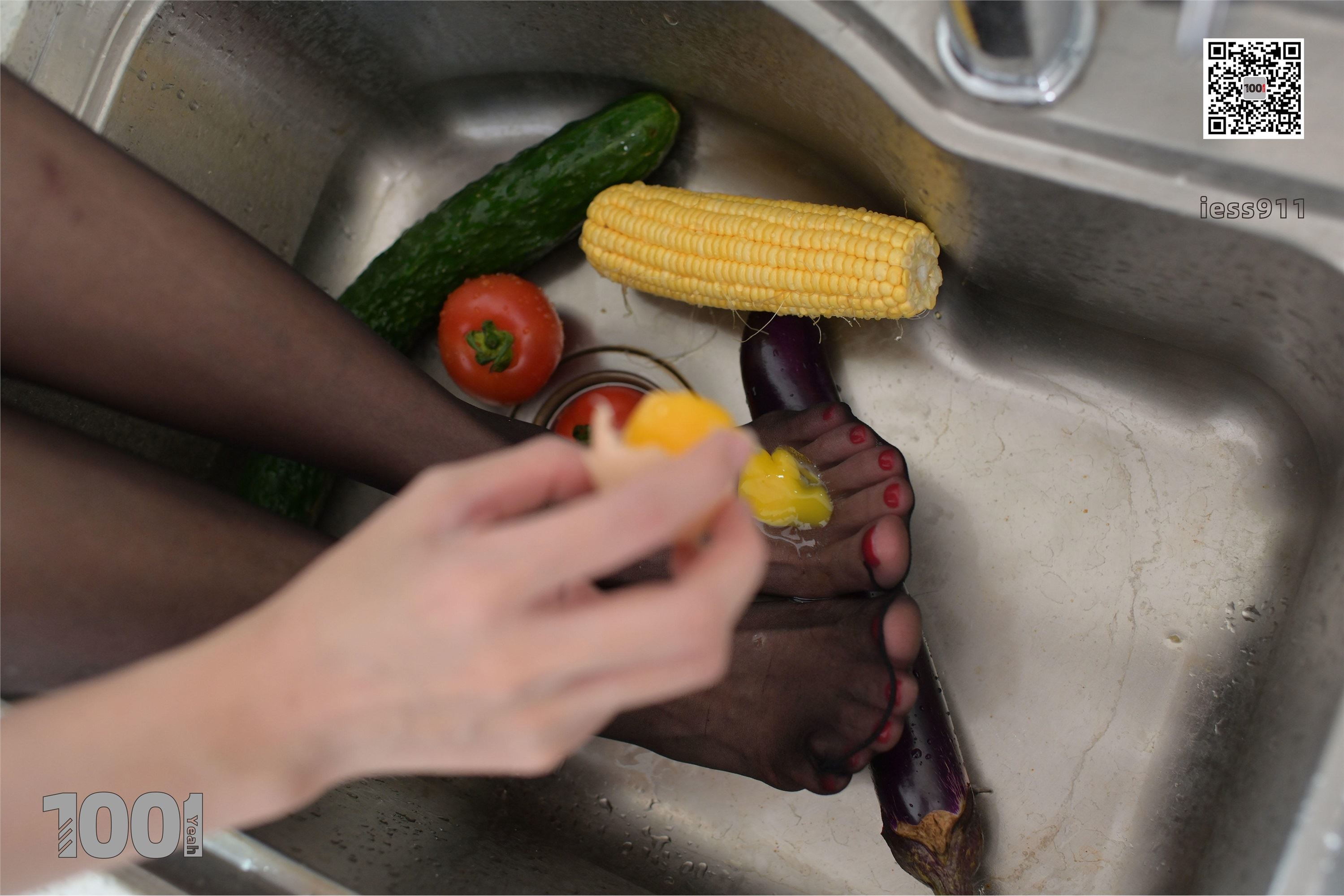 IESS异思趣向  一千零一夜 模特：Lucy《厨房里的妻子2》